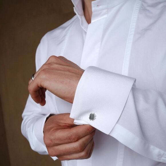 Louis Vuitton Silver Cuff Links - Picture 4 of 10